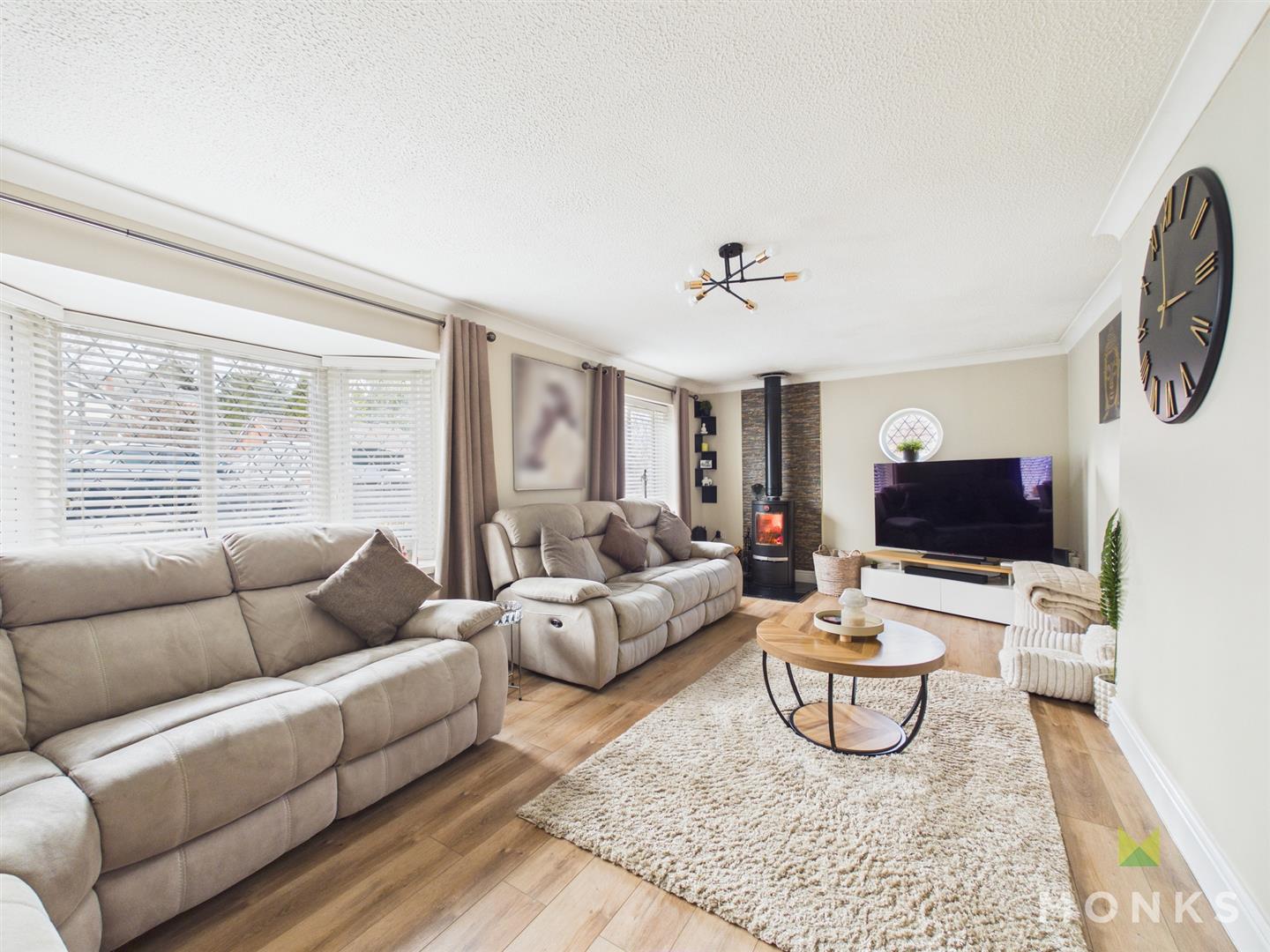 29 Hampton Fields, Oswestry, SY11 1TL For Sale